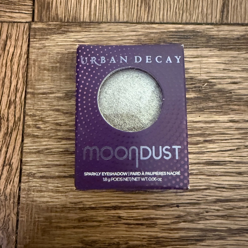Urban Decay Moondust sparkly eyeshadow: color lithium